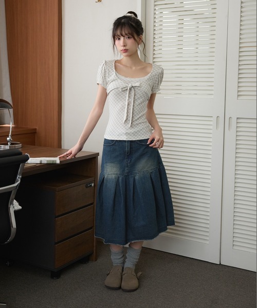 UNE MANSION(ユヌマンション)の「ラブリーフロントリボンチェックブラウスカットソー(Tシャツ/カットソー・レディース・アイボリー/チャコール/ベージュ・FREE)」の11枚目の写真