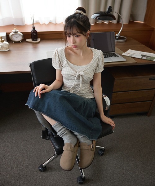 UNE MANSION(ユヌマンション)の「ラブリーフロントリボンチェックブラウスカットソー(Tシャツ/カットソー・レディース・アイボリー/チャコール/ベージュ・FREE)」の19枚目の写真