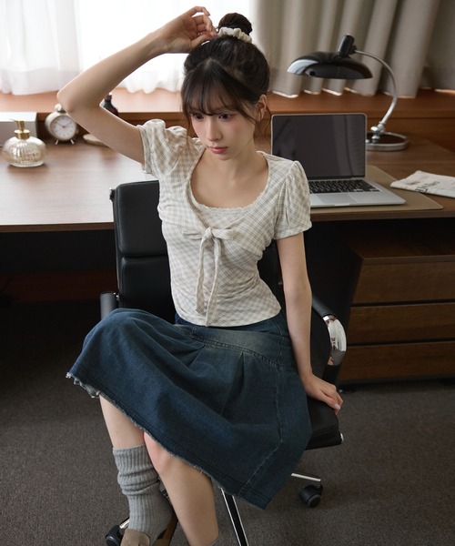 UNE MANSION(ユヌマンション)の「ラブリーフロントリボンチェックブラウスカットソー(Tシャツ/カットソー・レディース・アイボリー/チャコール/ベージュ・FREE)」の21枚目の写真