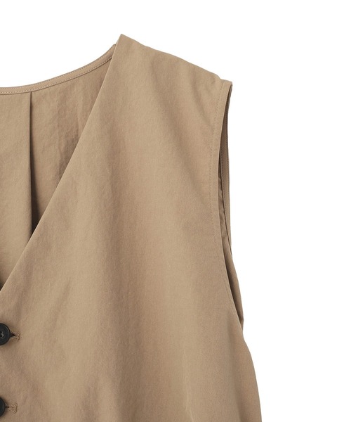 Green　Parks（グリーンパークス）の「【楽しゃれUV】ドロストフレアベスト（ベスト・レディース・カーキ/ブラック/ベージュ・FREE）」の8枚目の写真