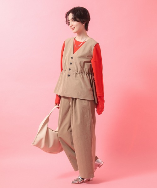 Green　Parks（グリーンパークス）の「【楽しゃれUV】ドロストフレアベスト（ベスト・レディース・カーキ/ブラック/ベージュ・FREE）」の19枚目の写真