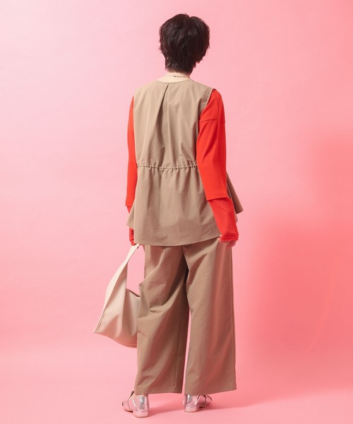 Green　Parks（グリーンパークス）の「【楽しゃれUV】ドロストフレアベスト（ベスト・レディース・カーキ/ブラック/ベージュ・FREE）」の21枚目の写真