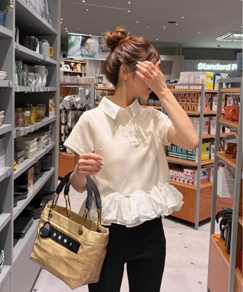 AMELY(エミリー)の「ダブルフリル ペプラムトップス(スウェット・レディース・グレー/ベージュ/ブラック/グレー系その他/ブラック系その他/ベージュ系その他・フリー)」の18枚目の写真