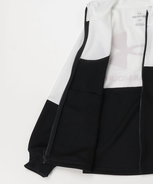 UNDER ARMOUR（アンダーアーマー）の「アンダーアーマー  UAカラーブロック ビッグロゴ トラックスーツ（ジャージ・キッズ・ブラック×グレー/ホワイト×ブラック・160cm/150cm/140cm/130cm/120cm）」の3枚目の写真