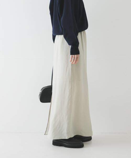 URBAN RESEARCH（アーバンリサーチ）の「キュプラギャザーIラインスカート（スカート・レディース・ライトベージュ/チャコールグレー/ブラック・38/36）」の8枚目の写真