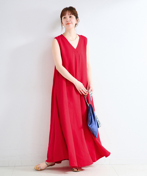 B.C STOCK(ベーセーストック)の「《追加7》手洗い可 / リネンレーヨンスリーブレスワンピース(ワンピース・レディース・ベージュ/コバルトブルー/レッド/ブラウン/ブルー/ブラック・MEDIUM/SMALL)」の6枚目の写真