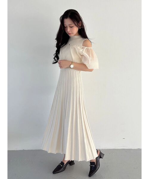 MERCURYDUO（マーキュリーデュオ）の「異素材ドッキングプリーツフレアニットワピース（ワンピース・レディース・ライトグレー/ブラック/アイボリー・MEDIUM/SMALL）」の15枚目の写真