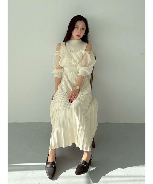 MERCURYDUO（マーキュリーデュオ）の「異素材ドッキングプリーツフレアニットワピース（ワンピース・レディース・ライトグレー/ブラック/アイボリー・MEDIUM/SMALL）」の21枚目の写真