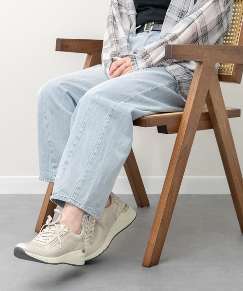 Round About(Bridget Birkin)(ラウンド アバウト)の「【Round About】ラインストーンサイドジップスニーカー(465102)(スニーカー・レディース・ゴールド/シルバー・35/36/37)」の4枚目の写真