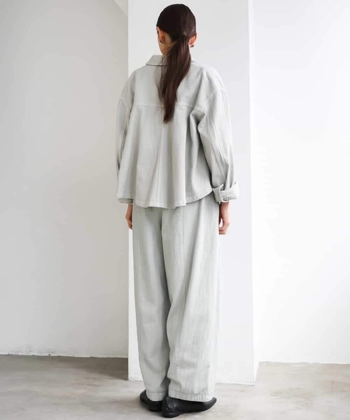 MICHEL KLEIN（ミッシェル・クラン）の「[セットアップ対応]デニムバレルパンツ（デニムパンツ・レディース・ライトグレー・38）」の8枚目の写真
