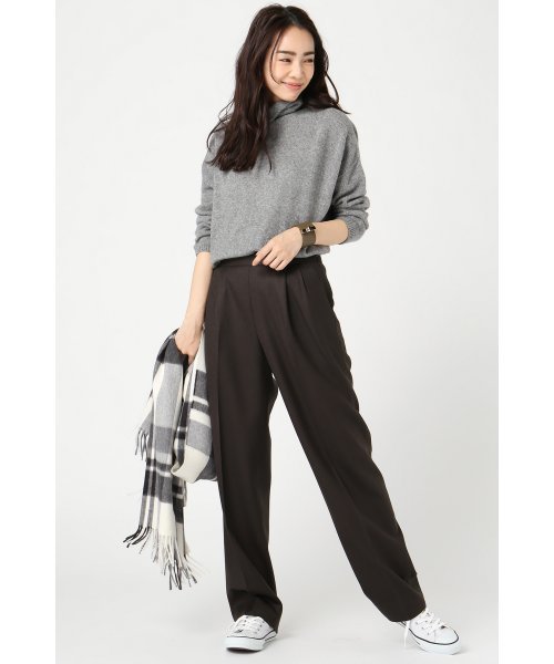 IENA（イエナ）の「サキソニー タックパンツ◆（その他パンツ・レディース・ネイビー/カーキ/キャメル・40/38/36/34）」の4枚目の写真