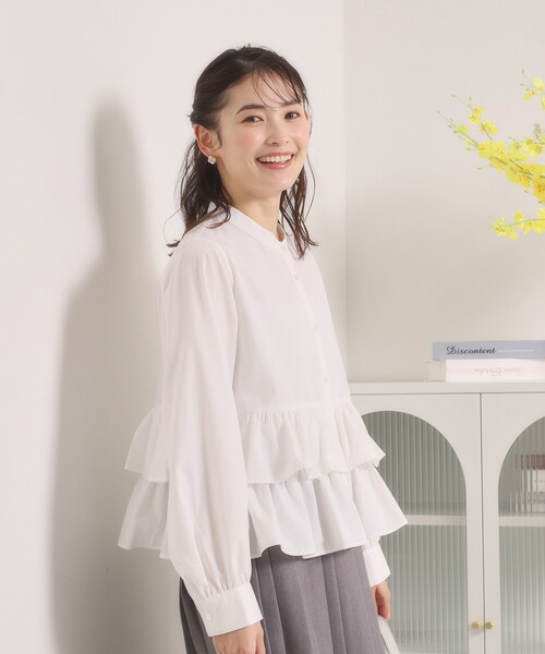 ITS'DEMO（イッツデモ）の「【洗濯機OK】ティアードフリルブラウス（シャツ/ブラウス・レディース・オフホワイト/ネイビー/ライトブルー・00）」の4枚目の写真