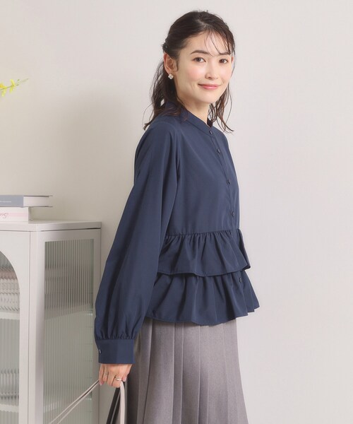 ITS'DEMO（イッツデモ）の「【洗濯機OK】ティアードフリルブラウス（シャツ/ブラウス・レディース・オフホワイト/ネイビー/ライトブルー・00）」の8枚目の写真