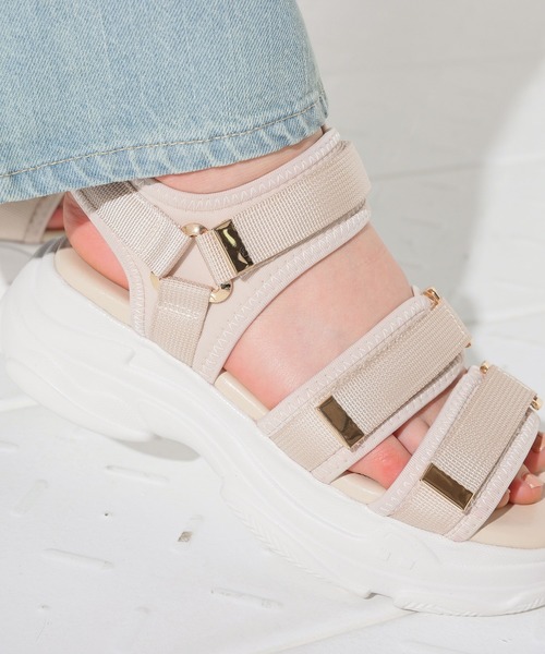 Honeys（ハニーズ）の「金具使い厚底サンダル（サンダル・レディース・ベージュ/ブラック×ホワイト/ベージュ系その他/アイボリー/ブラック・L/LL/M/S）」の15枚目の写真