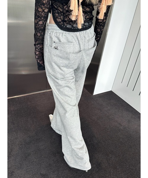 ELCHELE（エルチェレ）の「FRENCH TERRY STUDS PANTS（スウェットパンツ・レディース・ヘザーグレー/ブラック・38/36）」の16枚目の写真