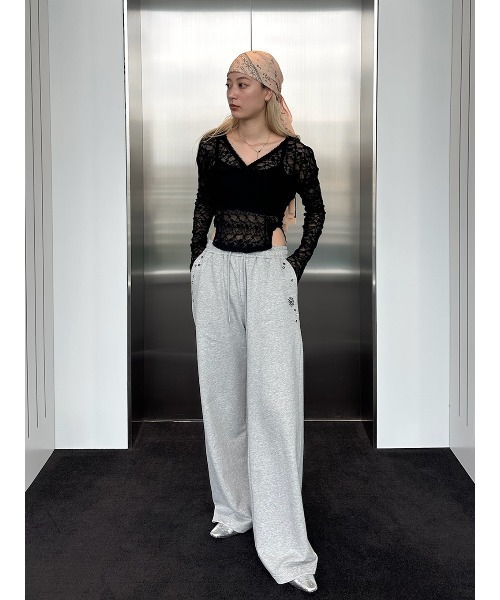 ELCHELE（エルチェレ）の「FRENCH TERRY STUDS PANTS（スウェットパンツ・レディース・ヘザーグレー/ブラック・38/36）」の19枚目の写真