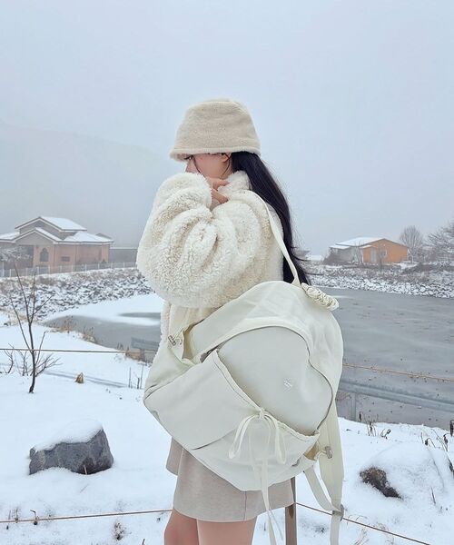 COVERNAT WOMAN(カバーナットウーマン)の「クローバーハート シャーリングナイロンバックパック ベージュ(バックパック/リュック・レディース・その他・F)」の16枚目の写真