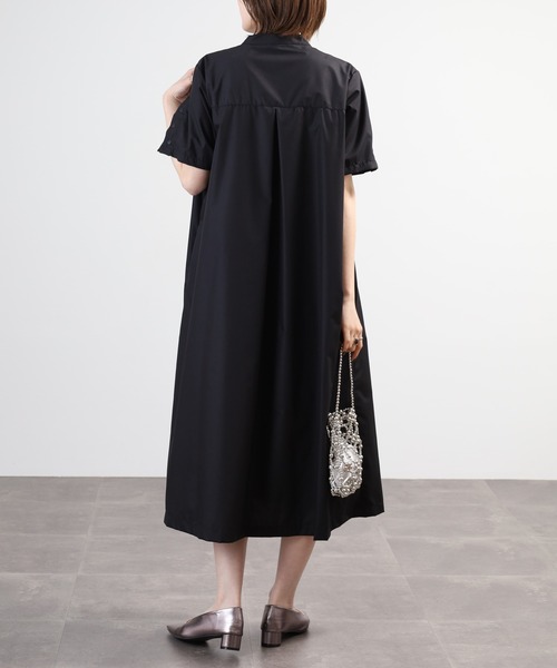 EGLANTINE（エグランティーヌ）の「EGLANTINE ノーカラーワンピース 半袖（ワンピース・レディース・ブルー系/ブラック系/ブラック・40）」の4枚目の写真