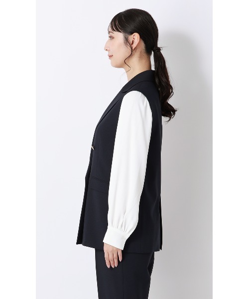 AOYAMA(アオヤマ)の「ダブルブレストジレ【セットアップ着用可】(スーツベスト・レディース・ベージュ/ネイビー・M)」の13枚目の写真