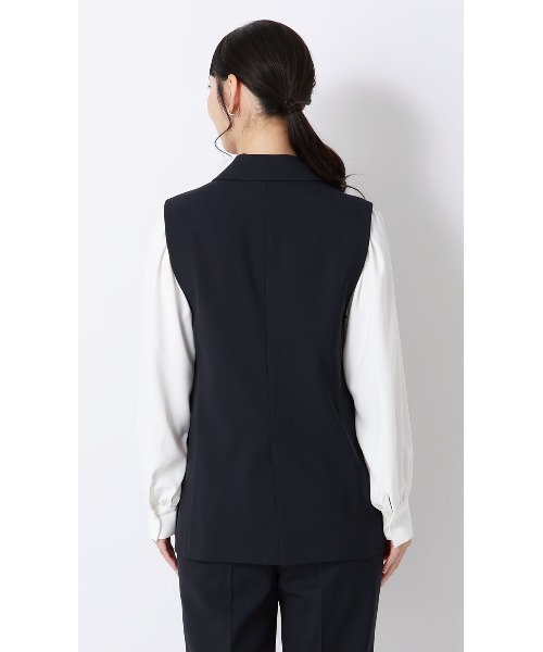 AOYAMA(アオヤマ)の「ダブルブレストジレ【セットアップ着用可】(スーツベスト・レディース・ベージュ/ネイビー・M)」の14枚目の写真