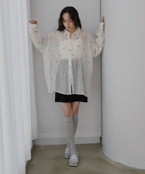 Aunt Marie's(アントマリーズ)の「フラワー刺繍オーバーサイズシアーシャツ【セットアップ対応可能】(シャツ/ブラウス・レディース・アイボリー/ブラック・FREE)」の17枚目の写真