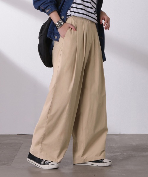 HUG.U(ハグユー)の「ワイドタックバレルパンツ(その他パンツ・レディース・ブラック/アッシュブラウン/ダークグレー/ベージュ・トール丈/レギュラー丈)」の5枚目の写真