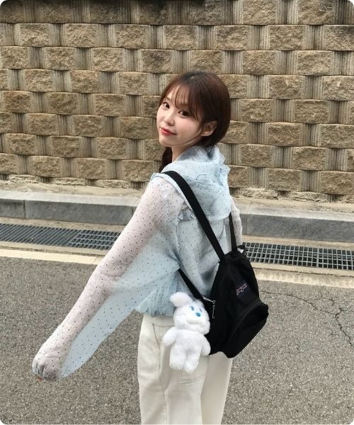 I.O.E(アイオイ)の「ドットデザイン シアーフーディージャケット(マウンテンパーカー・レディース・ホワイト/ブルー・FREE)」の19枚目の写真