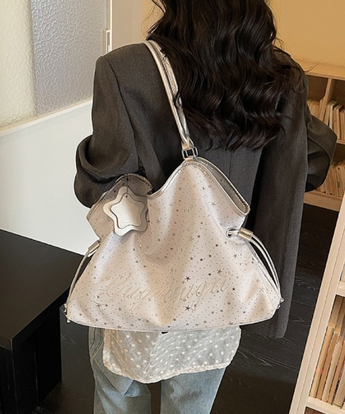 Ritzy（リッツィー）の「星柄2WAYトートバッグ レディース 4色展開（トートバッグ・レディース・ブラック/ピンク/ホワイト/シルバー・FREE）」の6枚目の写真