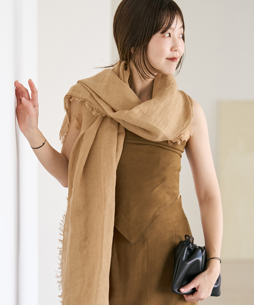 plage（プラージュ）の「suede mini ストール（バンダナ/スカーフ・レディース・キャメル・FREE）」の4枚目の写真