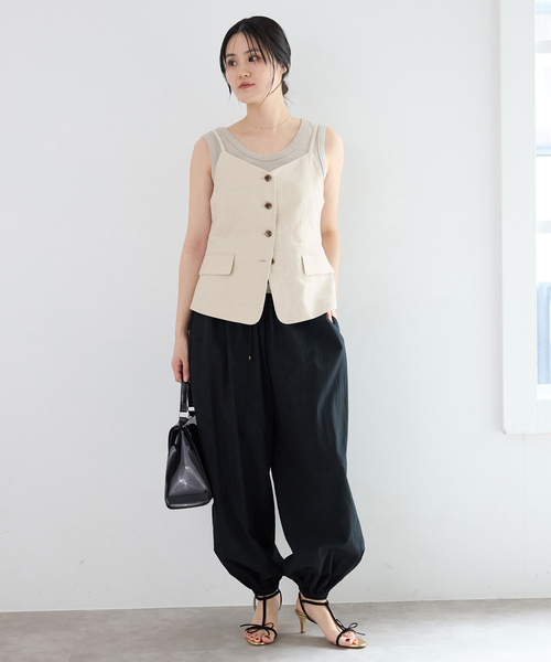 IENA(イエナ)の「《セットアップ対応》ウォッシャブル リネン混シェイプジレ(ベスト・レディース・ブラック/ベージュ・FREE)」の9枚目の写真