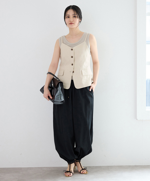 IENA(イエナ)の「《セットアップ対応》ウォッシャブル リネン混シェイプジレ(ベスト・レディース・ブラック/ベージュ・FREE)」の16枚目の写真