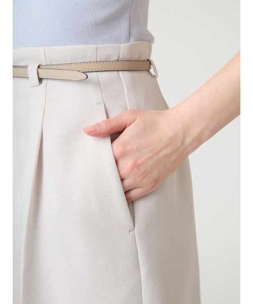 CELFORD(セルフォード)の「【洗える】【クイックドライ】ベルト付きカラミショートパンツ(その他パンツ・レディース・ブラック/オフホワイト・36/38)」の15枚目の写真