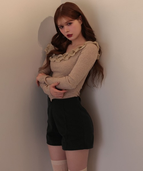M DOLLY(エムドリー)の「V cut elina short pants/Vカットエリナショートパンツ(その他パンツ・レディース・ブラック/ベージュ・XS/M/S)」の5枚目の写真