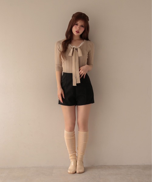 M DOLLY(エムドリー)の「V cut elina short pants/Vカットエリナショートパンツ(その他パンツ・レディース・ブラック/ベージュ・XS/M/S)」の8枚目の写真