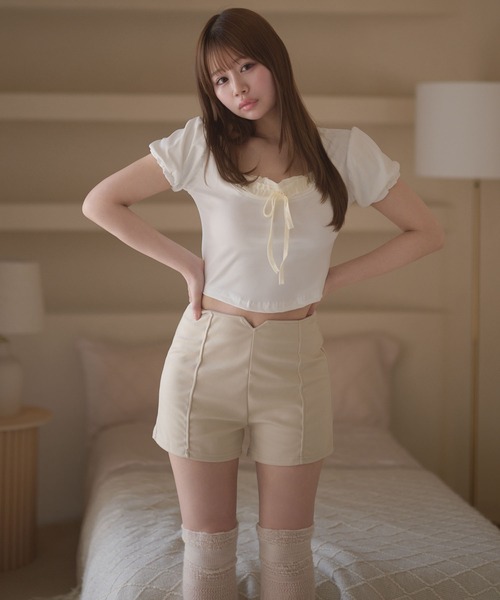 M DOLLY(エムドリー)の「V cut elina short pants/Vカットエリナショートパンツ(その他パンツ・レディース・ブラック/ベージュ・XS/M/S)」の14枚目の写真
