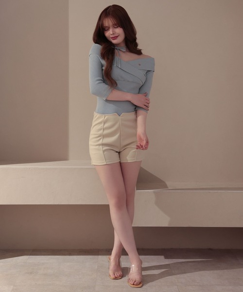M DOLLY(エムドリー)の「V cut elina short pants/Vカットエリナショートパンツ(その他パンツ・レディース・ブラック/ベージュ・XS/M/S)」の19枚目の写真