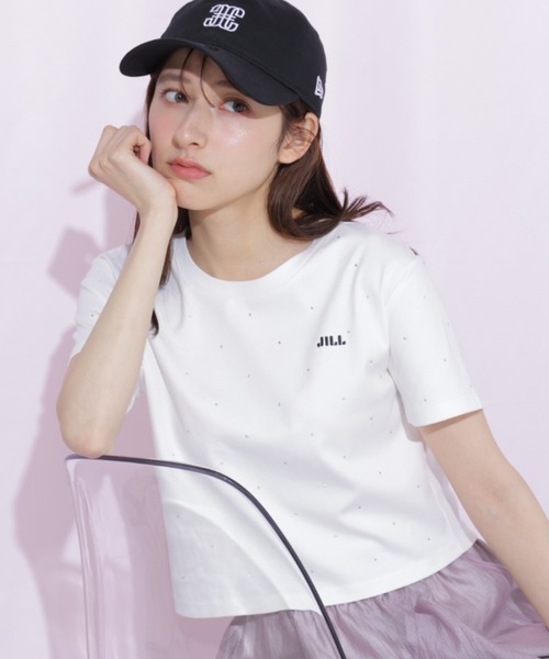 JILL by JILL STUART(ジルバイジルスチュアート)の「ストーンドットロゴTシャツ(Tシャツ/カットソー・レディース・ブラック/ホワイト・FREE)」の1枚目の写真