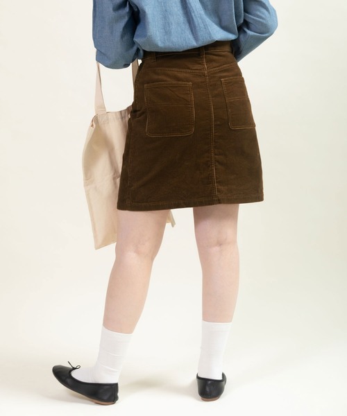 CHILD WOMAN(チャイルドウーマン)の「8Wコーデュロイ 前釦あきスカート(スカート・レディース・ダークブラウン・36/38)」の4枚目の写真