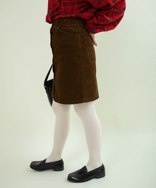 CHILD WOMAN(チャイルドウーマン)の「8Wコーデュロイ 前釦あきスカート(スカート・レディース・ダークブラウン・36/38)」の9枚目の写真