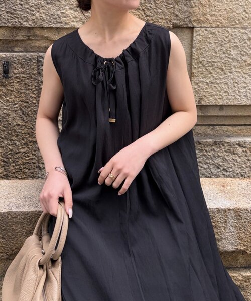 Jena espace merveilleux(ジェナ エスパスメルヴェイユ)の「【着てないぐらい軽い!?】2WAYリボンシアーワンピース(ワンピース・レディース・ライトグレー/グリーン/レッド/ブラック・FREE)」の1枚目の写真