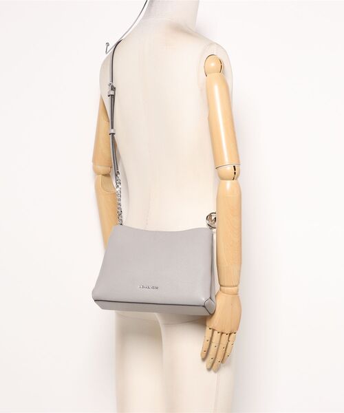 MICHAEL KORS(マイケルコース)の「SM TRPL CPTMT XBODY(ショルダーバッグ・レディース・グレー系・FREE)」の5枚目の写真
