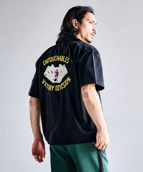 SILVER BULLET(シルバーバレット)の「『ALCARZA/アルカーザ』バック刺繍半袖ボーリングシャツ(Tシャツ/カットソー・メンズ・ブラック系3/ブラック系2/ブラック系4/ブラック系1・L/XL/M)」の3枚目の写真