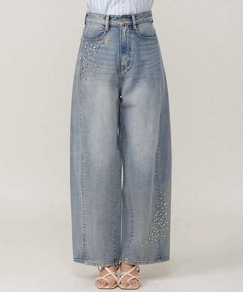 AND COUTURE(アンドクチュール)の「ビジューデニムワイドパンツ(デニムパンツ・レディース・ブルー/ブラック・SMALL/MEDIUM/LARGE)」の11枚目の写真