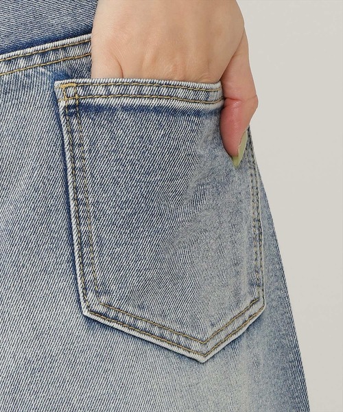 AND COUTURE(アンドクチュール)の「ビジューデニムワイドパンツ(デニムパンツ・レディース・ブルー/ブラック・SMALL/MEDIUM/LARGE)」の15枚目の写真