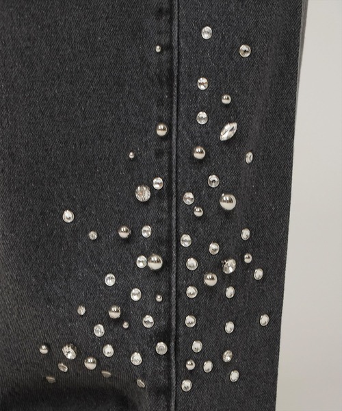 AND COUTURE(アンドクチュール)の「ビジューデニムワイドパンツ(デニムパンツ・レディース・ブルー/ブラック・SMALL/MEDIUM/LARGE)」の9枚目の写真