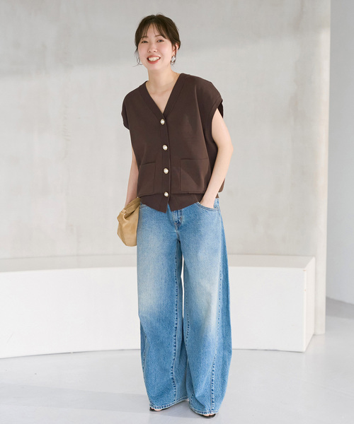 Spick & Span（スピックアンドスパン）の「《WEB限定 / 追加》パールボタンウォッシャブルニットベスト（ベスト・レディース・ホワイト/ブラウン/ブラック・FREE）」の6枚目の写真