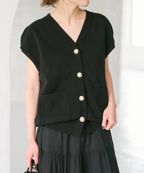 Spick & Span（スピックアンドスパン）の「《WEB限定 / 追加》パールボタンウォッシャブルニットベスト（ベスト・レディース・ホワイト/ブラウン/ブラック・FREE）」の7枚目の写真