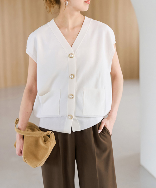 Spick & Span（スピックアンドスパン）の「《WEB限定 / 追加》パールボタンウォッシャブルニットベスト（ベスト・レディース・ホワイト/ブラウン/ブラック・FREE）」の16枚目の写真