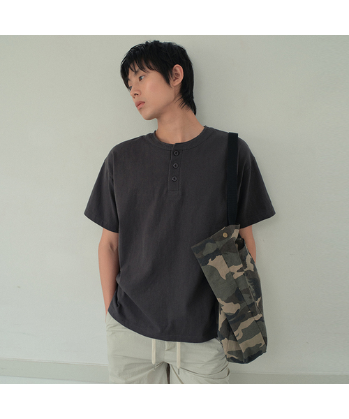 WEDNESDAY OASIS(ウェンズデーオアシス)の「ヴィンテージウォッシュハーフTシャツ_3COLOR(WCB6TP01)(Tシャツ/カットソー・メンズ・ブラック/チャコール/アイボリー・MEDIUM/LARGE/X-LARGE)」の3枚目の写真