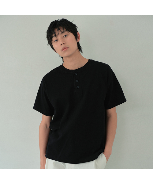 WEDNESDAY OASIS(ウェンズデーオアシス)の「ヴィンテージウォッシュハーフTシャツ_3COLOR(WCB6TP01)(Tシャツ/カットソー・メンズ・ブラック/チャコール/アイボリー・MEDIUM/LARGE/X-LARGE)」の1枚目の写真